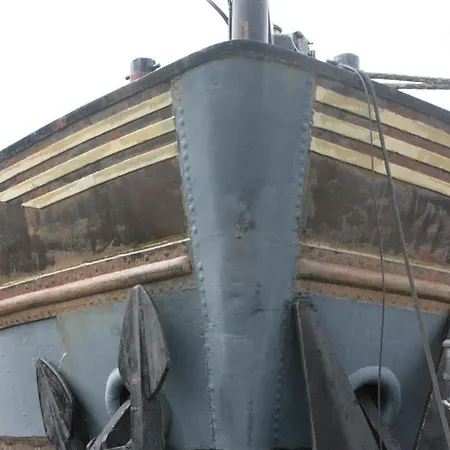 The Ship's Cabin Bed & Breakfast *