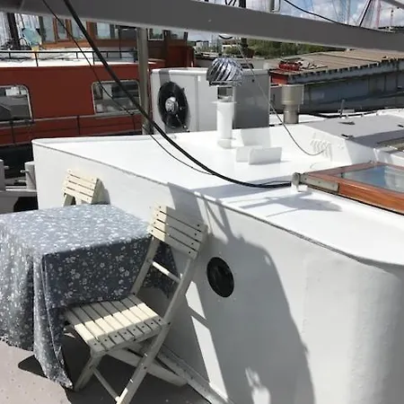The Ship's Cabin Bed and Breakfast *